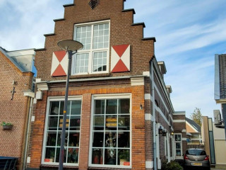 restaurant image