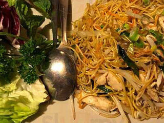 Mu Daeng Thai Schilde