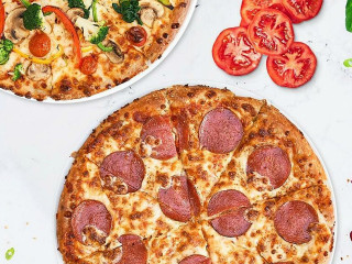 Domino’s Pizza Pelt